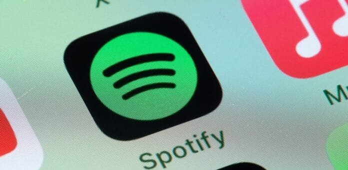 moderacao-comentarios-spotify-podcasts