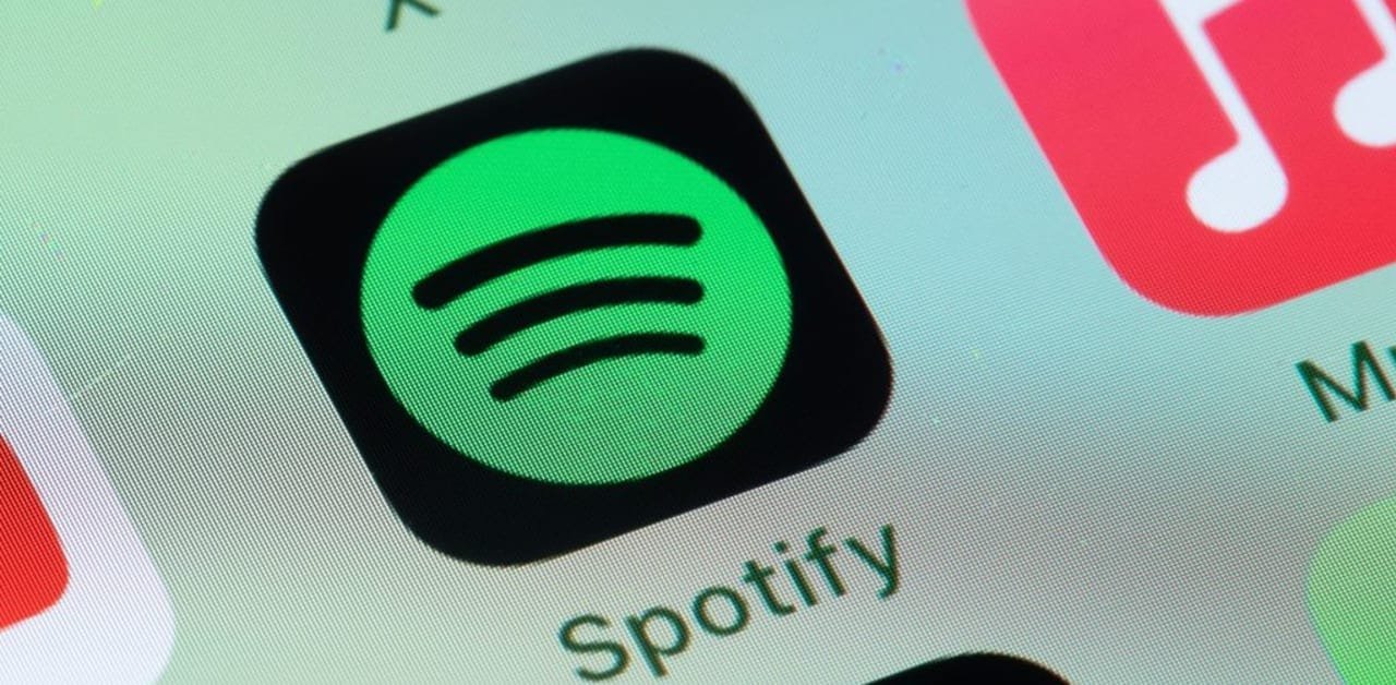 moderacao-comentarios-spotify-podcasts